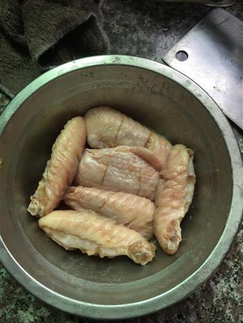 电饭锅盐焗鸡翅的做法步骤2