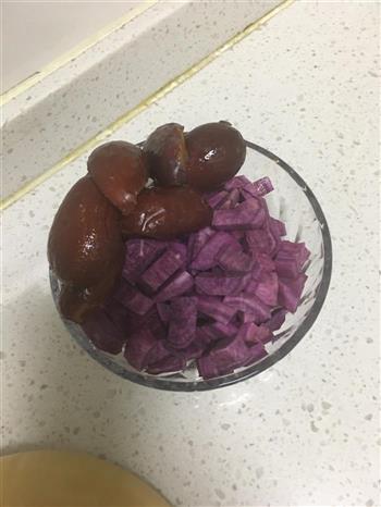 紫薯红枣银耳汤的做法图解2