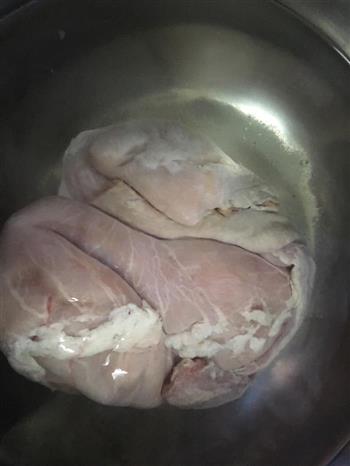 猪肚包鸡的做法步骤2