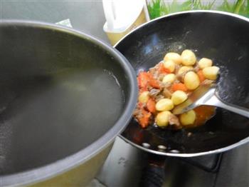 茄汁小土豆炖牛肉粒的做法步骤10
