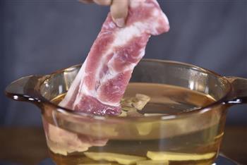 贴秋膘专用香干回锅肉的做法步骤3