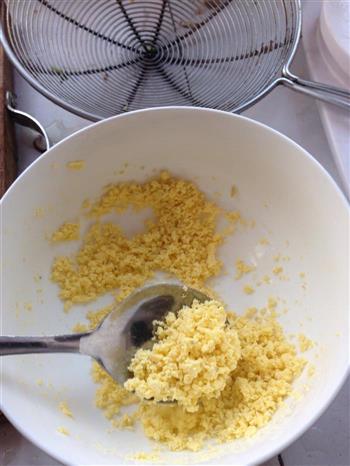 蒜香西兰花蛋黄意粉的做法步骤4