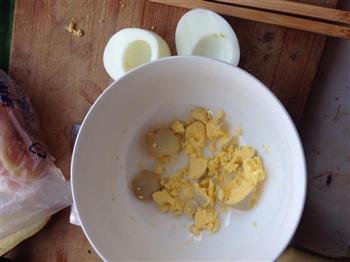 蛋黄蒜香西兰花的做法步骤2