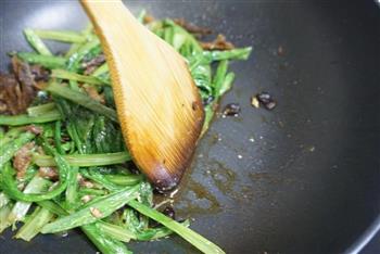 豆豉鲮鱼油麦菜的做法步骤9
