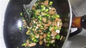 毛豆雪菜香干炒肉的做法步骤6