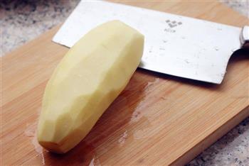 香菇土豆炖鸡块的做法步骤2