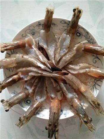 蒜蓉粉丝蒸虾的做法步骤4
