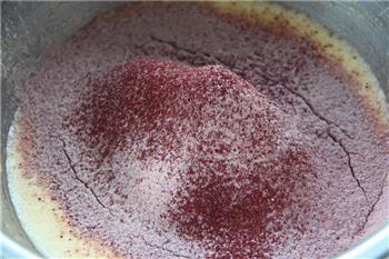 贵族典范-红丝绒蛋糕的做法步骤3