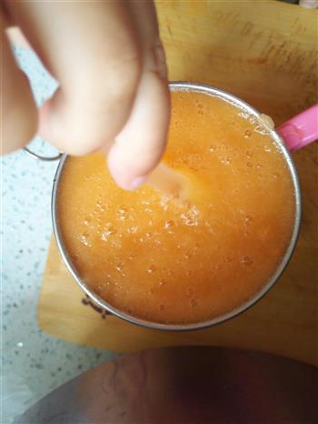 芹菜胡萝卜苹果汁的做法步骤7