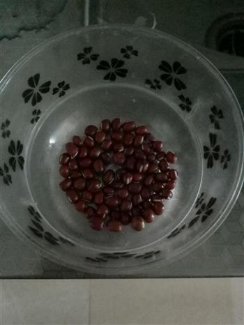 红豆薏米营养粥的做法步骤1