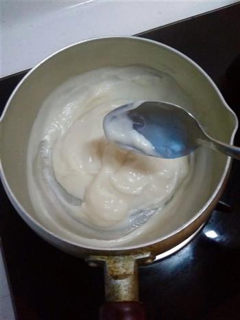 超简单的椰蓉牛奶小方的做法步骤3