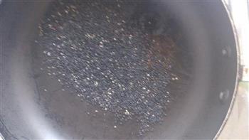 红豆黑豆黄豆花生鸡胸肉黄花菜香菇紫菜包饭的做法步骤10