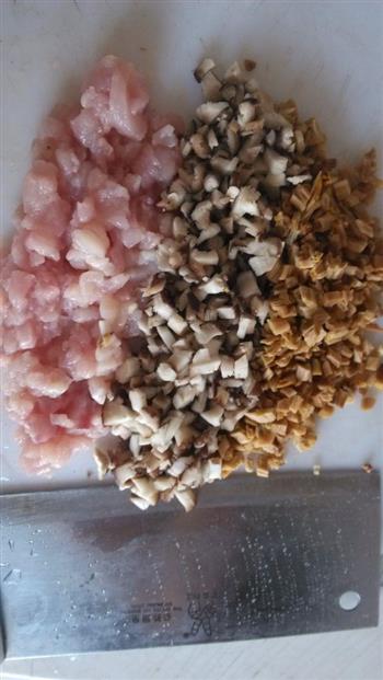 红豆黑豆黄豆花生鸡胸肉黄花菜香菇紫菜包饭的做法步骤7