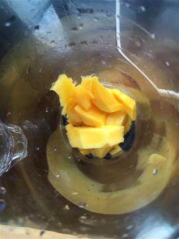 芒果酸奶杯的做法步骤2