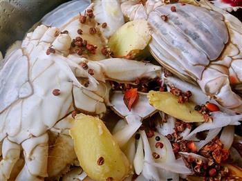 一锅出-清蒸紫苏梭子蟹&皮皮虾-附沾料的做法步骤3