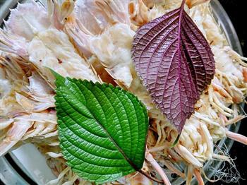 一锅出-清蒸紫苏梭子蟹&皮皮虾-附沾料的做法步骤5
