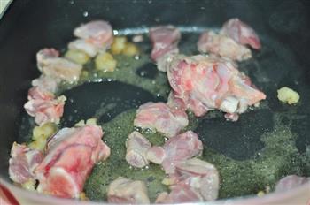 胡萝卜羊肉烩饭的做法步骤2