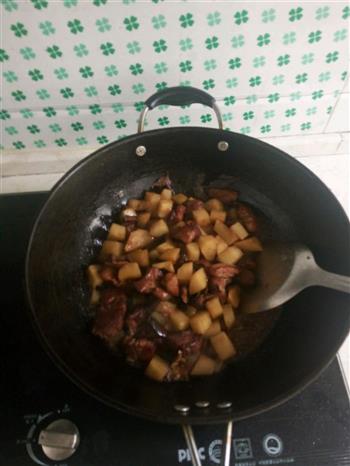土豆红烧肉的做法图解7