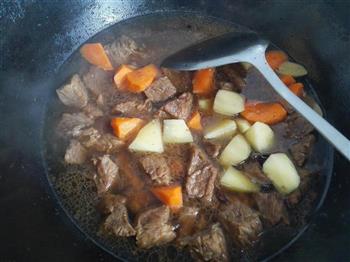 胡萝卜土豆炖牛肉的做法步骤7