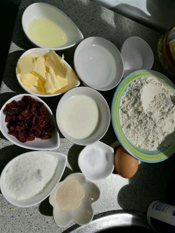 椰蓉蔓越莓豆沙面包的做法步骤1