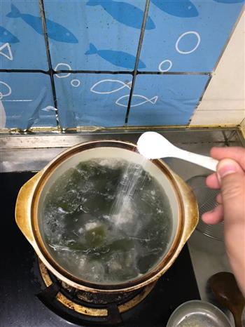 海带脆骨补钙汤的做法图解7