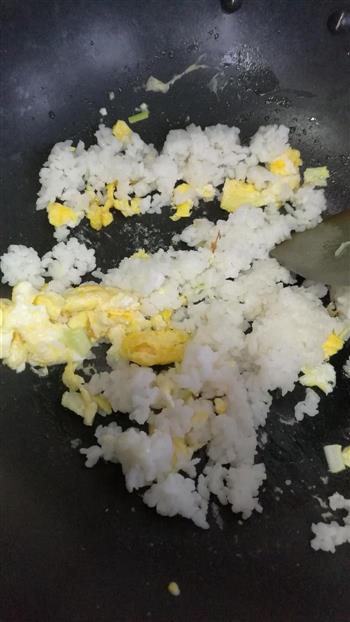 咖喱鸡块蛋炒饭的做法步骤8