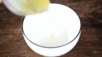 姜撞奶的做法步骤3