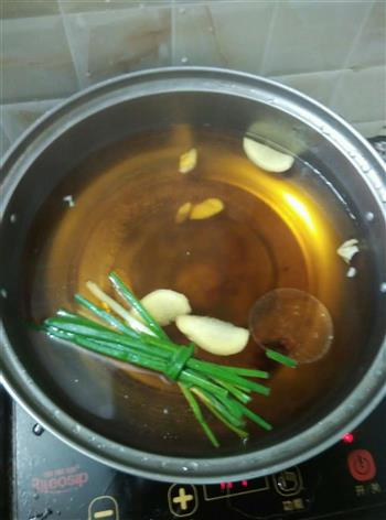 水煮河蟹的做法步骤2