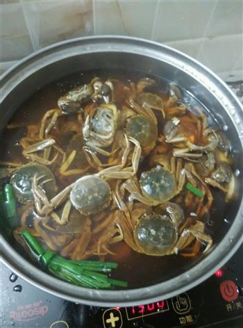 水煮河蟹的做法步骤3