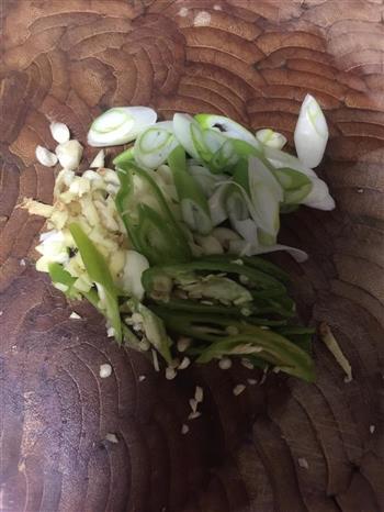 白菜炖粉条的做法步骤1