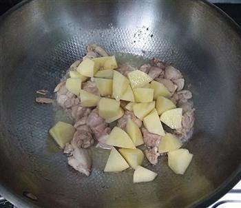 彩蔬奶炖鸡腿肉的做法步骤10