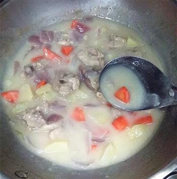 彩蔬奶炖鸡腿肉的做法步骤16