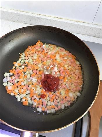番茄蔬菜炒饭的做法步骤5