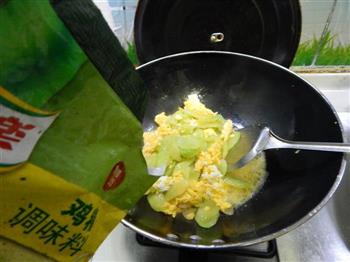 莴笋炒鸡蛋的做法步骤10