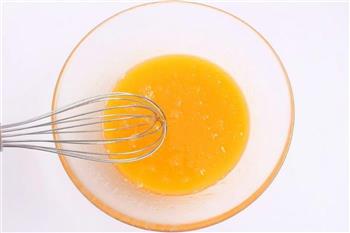 黄油黑芝麻蛋卷 宝宝健康食谱的做法步骤5