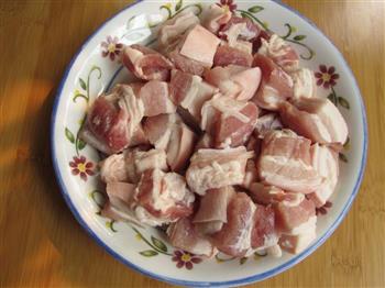 白菜猪肉炖粉条的做法步骤2