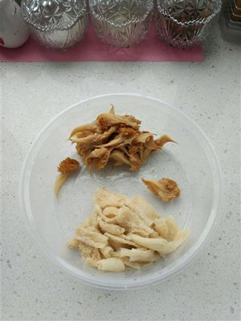 深秋猴菇排骨汤的做法图解2