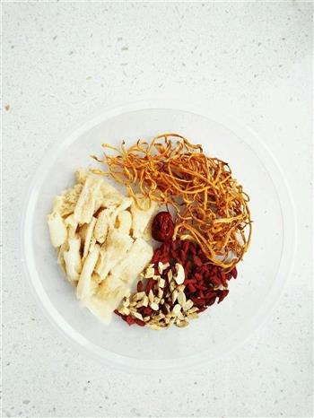 深秋猴菇排骨汤的做法步骤5