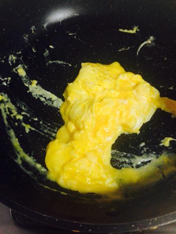 料多多蛋炒饭的做法步骤3