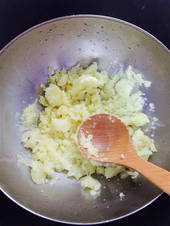 焗土豆泥的做法步骤1