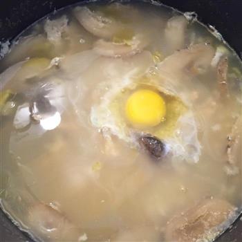 电饭煲版香菇鸡肉粥的做法步骤5
