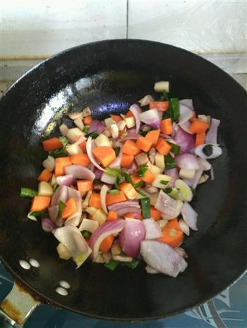 非豆角焖面 胡萝卜五花肉土豆洋葱风味焖面的做法图解6