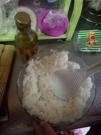 DIY韩式紫菜包饭的做法步骤5
