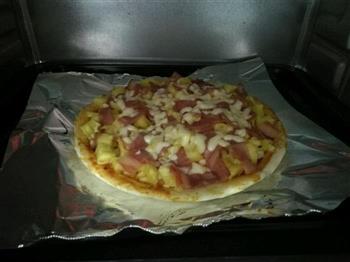 菠萝培根披萨的做法步骤1