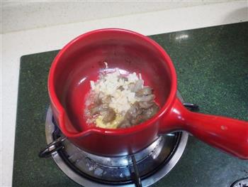 鲜香弹牙的海参菠菜汤的做法步骤3