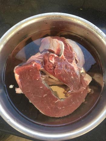 红烧牛肉的做法步骤1