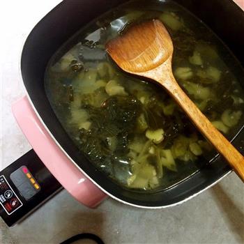 酸菜肥牛金针菇火锅的做法步骤3