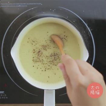 法式土豆培根面包浓汤的做法图解4