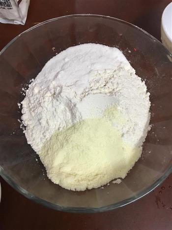 超软奶香面包的做法步骤3