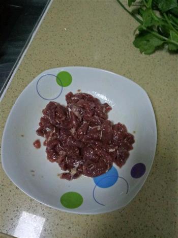 莴笋炒牛肉的做法步骤1